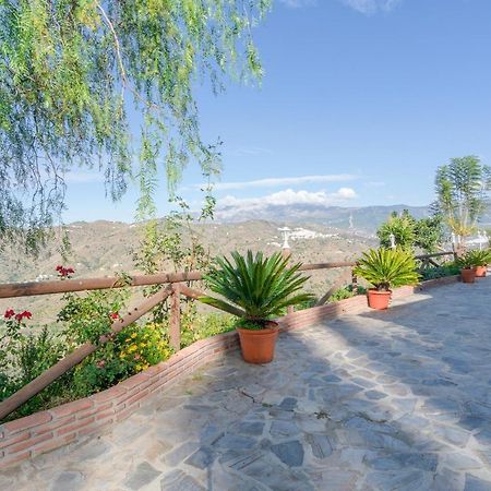 Cortijo La Rijana Villa Sayalonga Exterior photo