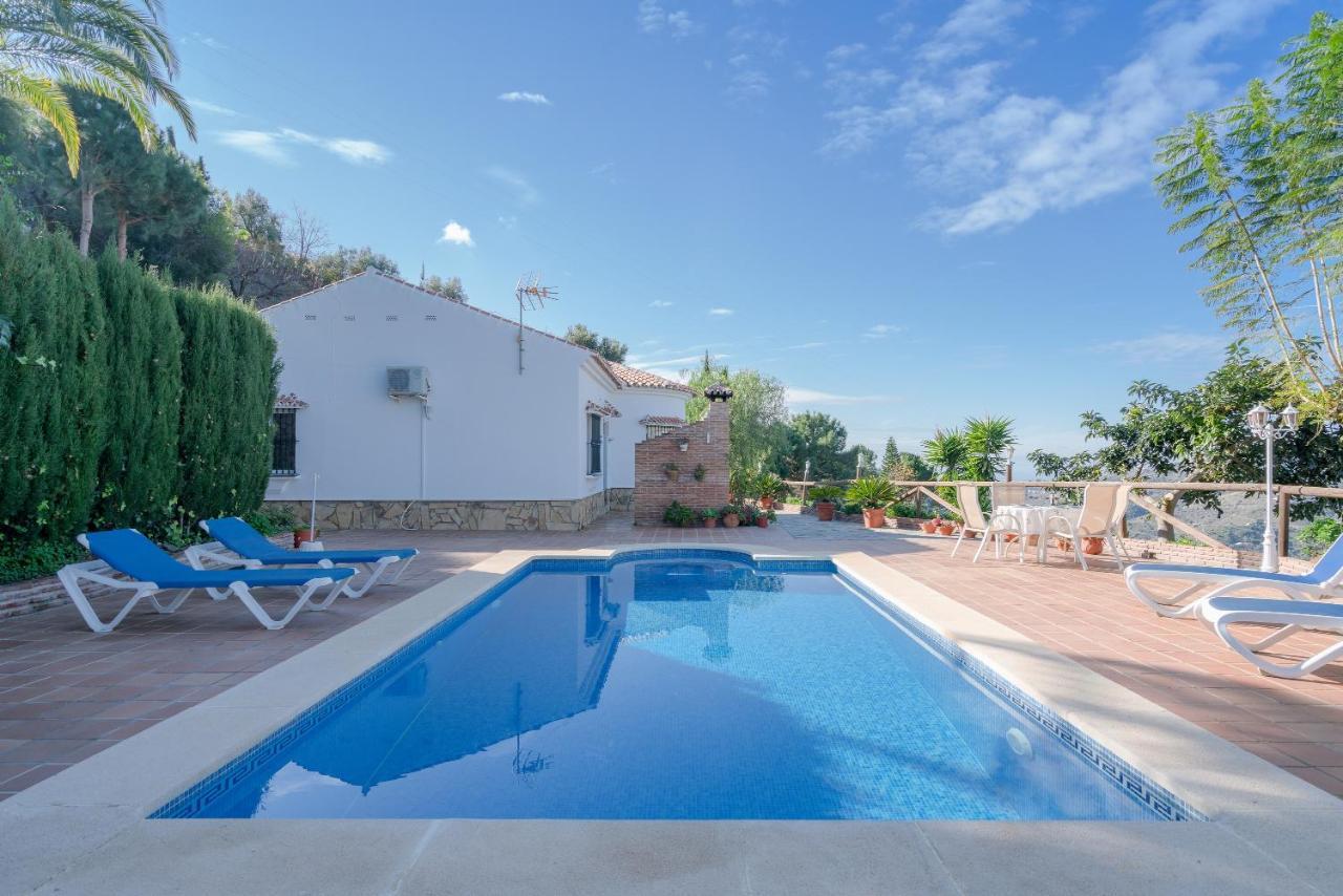 Cortijo La Rijana Villa Sayalonga Exterior photo