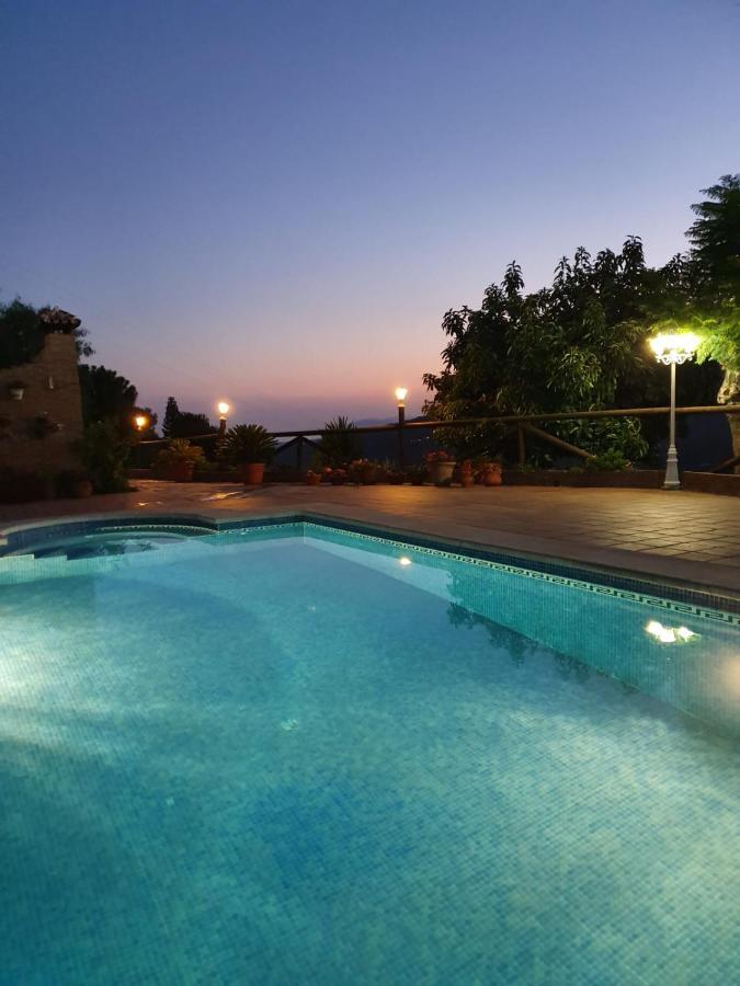 Cortijo La Rijana Villa Sayalonga Exterior photo